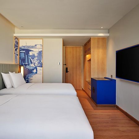 Hilton Garden Inn Bangkok Riverside מראה חיצוני תמונה