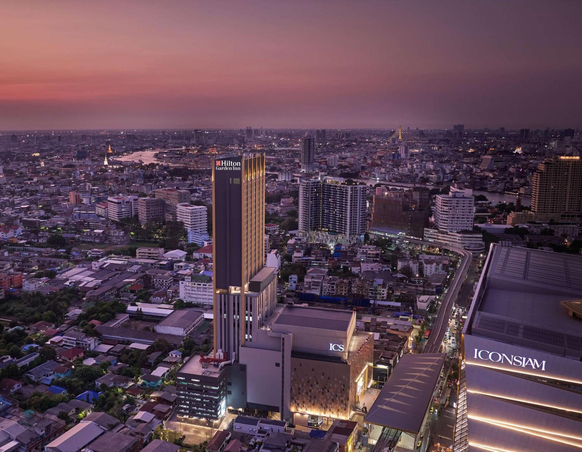 Hilton Garden Inn Bangkok Riverside מראה חיצוני תמונה