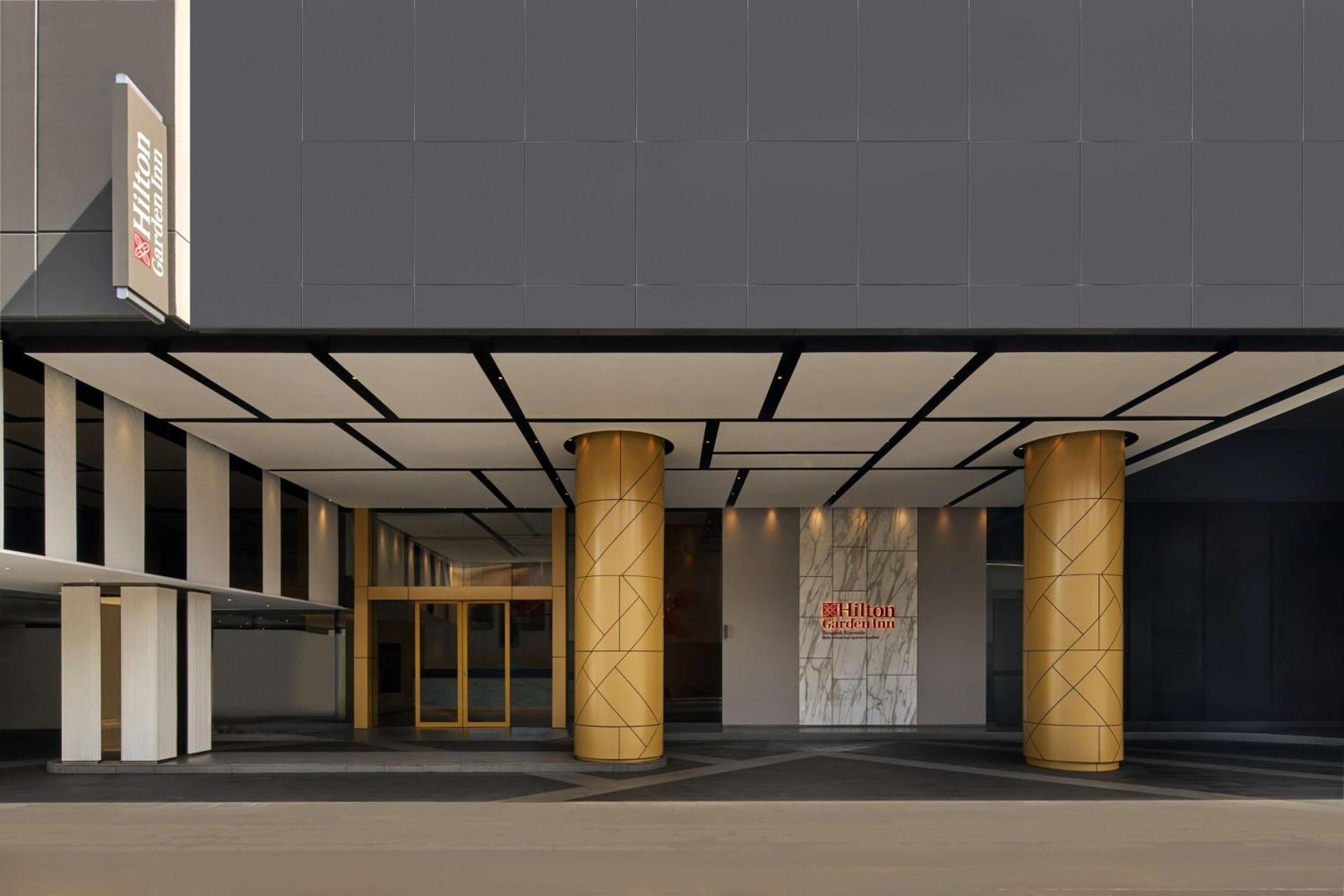 Hilton Garden Inn Bangkok Riverside מראה חיצוני תמונה