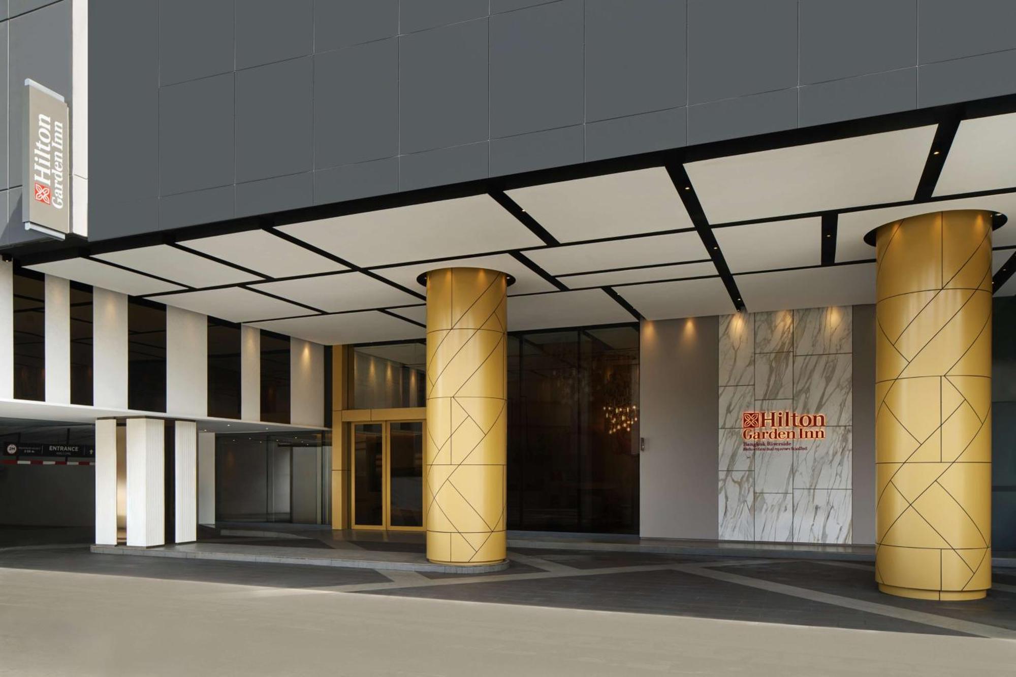 Hilton Garden Inn Bangkok Riverside מראה חיצוני תמונה
