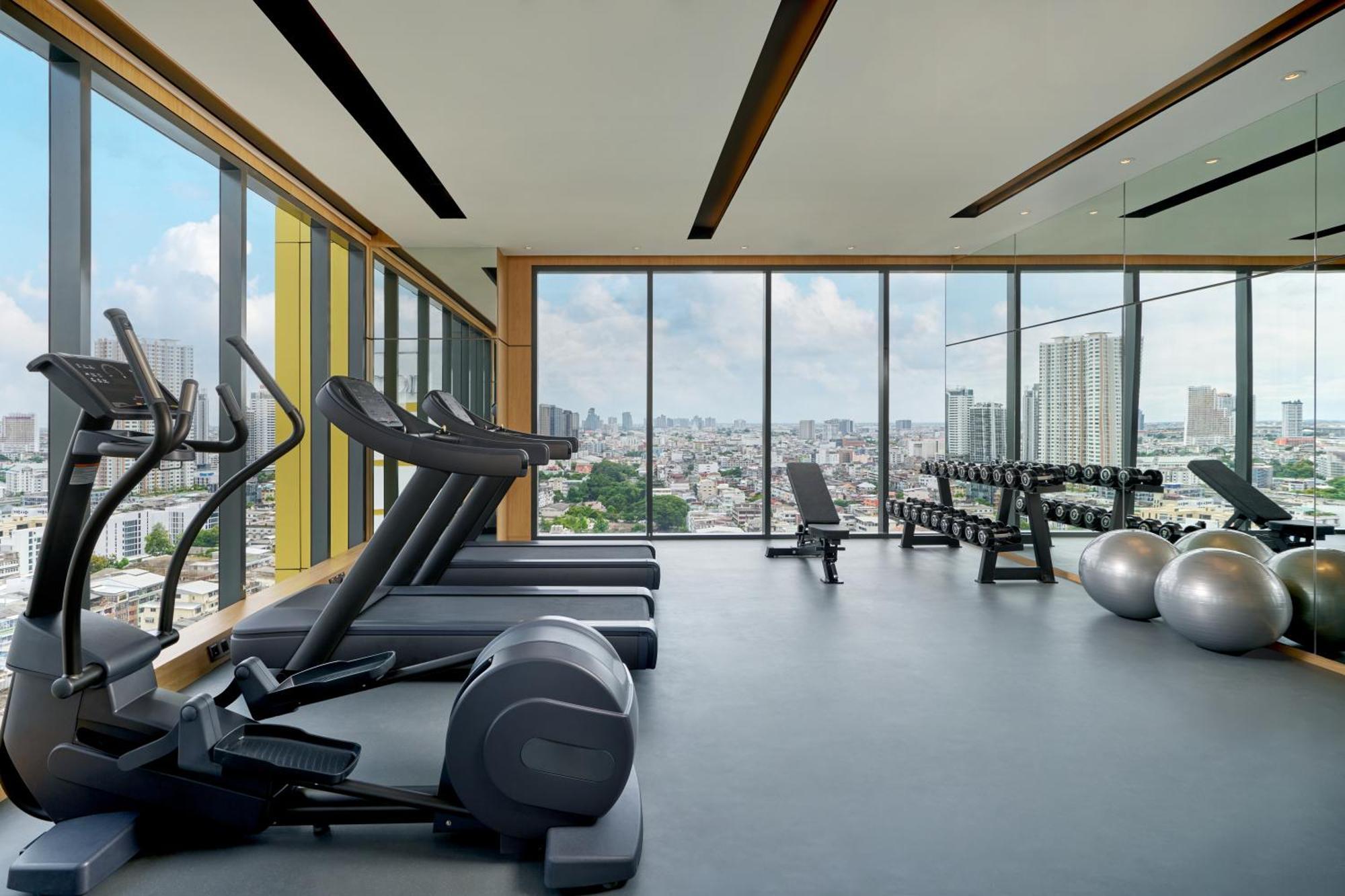 Hilton Garden Inn Bangkok Riverside מראה חיצוני תמונה