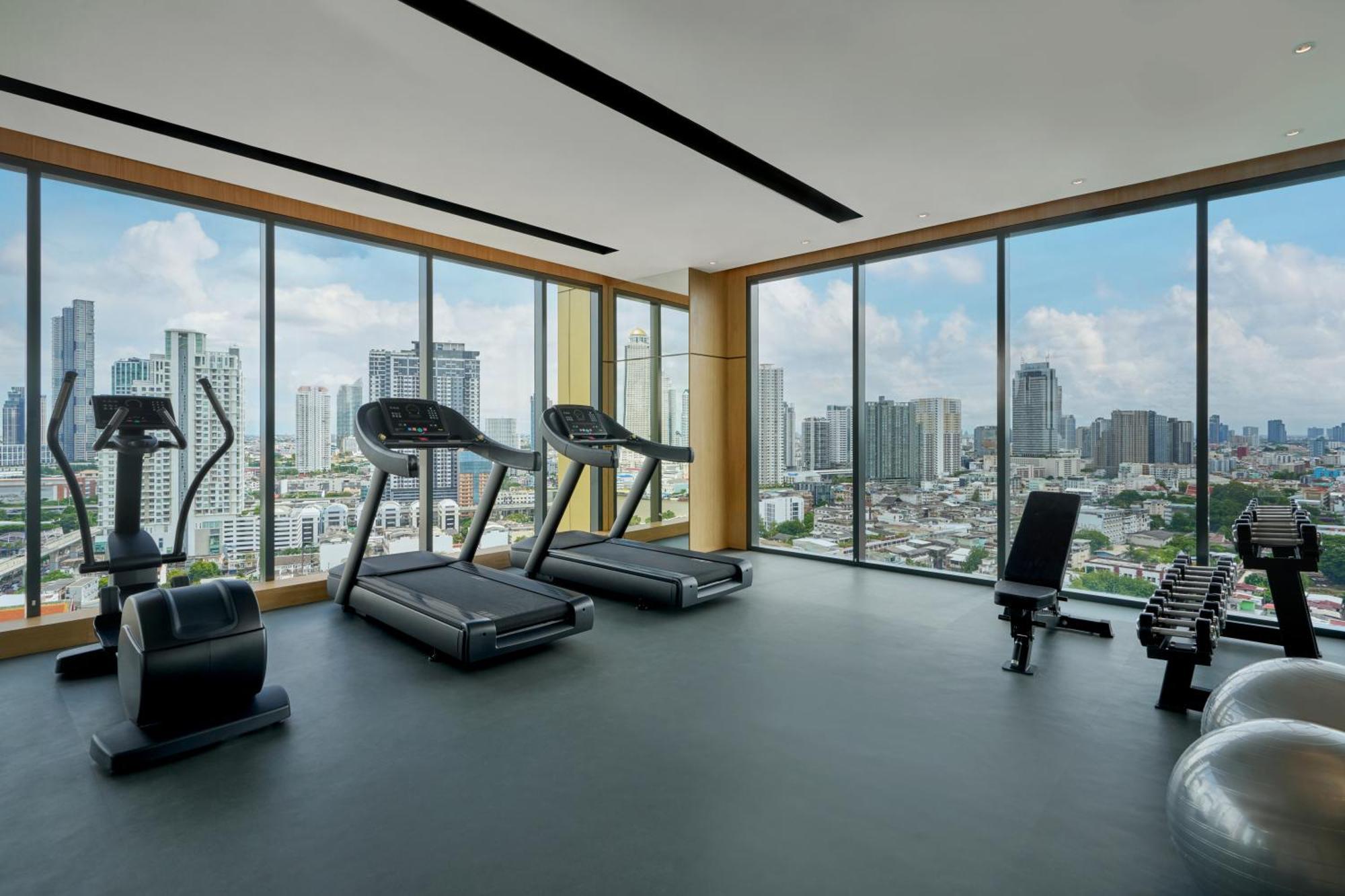 Hilton Garden Inn Bangkok Riverside מראה חיצוני תמונה